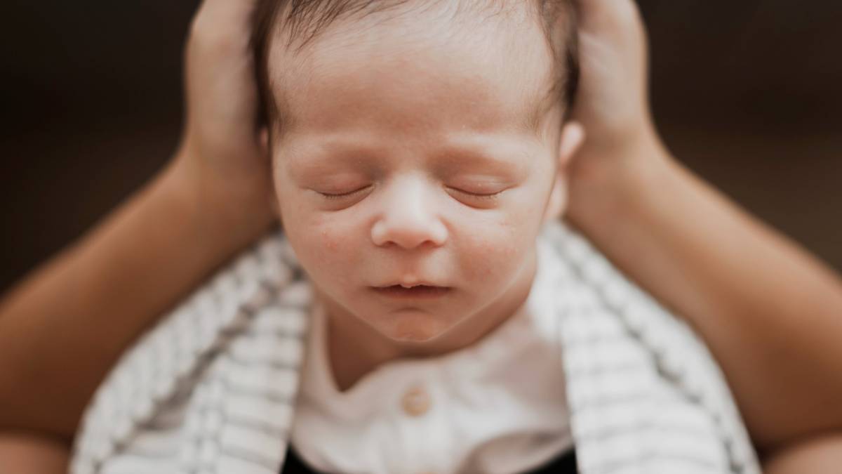 Kisbabák és a kézrátételes gyógyítás - mit érdemes tudni